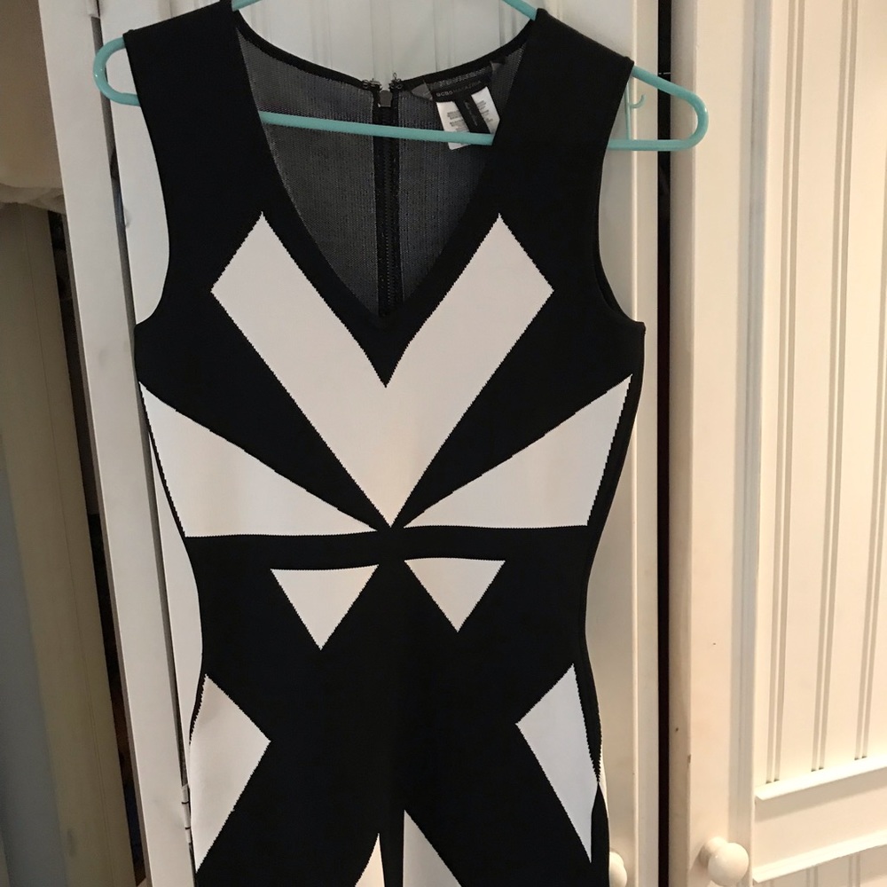 Black & white geometric shaped BCBG bandage dress